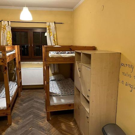 50 People Bis Apartment Krakau Buitenkant foto