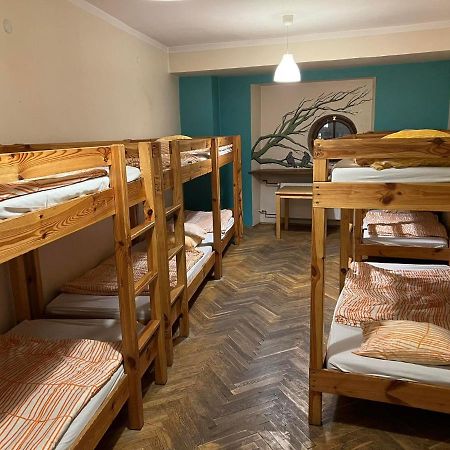 50 People Bis Apartment Krakau Buitenkant foto