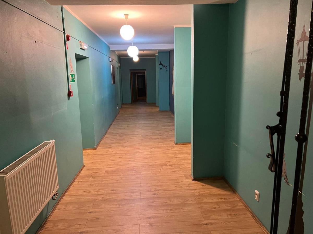 50 People Bis Apartment Krakau Buitenkant foto
