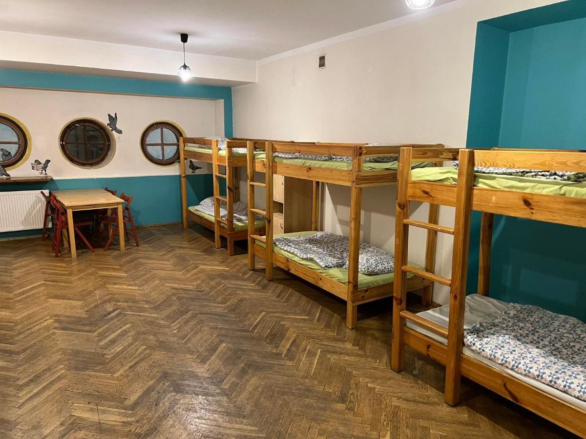 50 People Bis Apartment Krakau Buitenkant foto