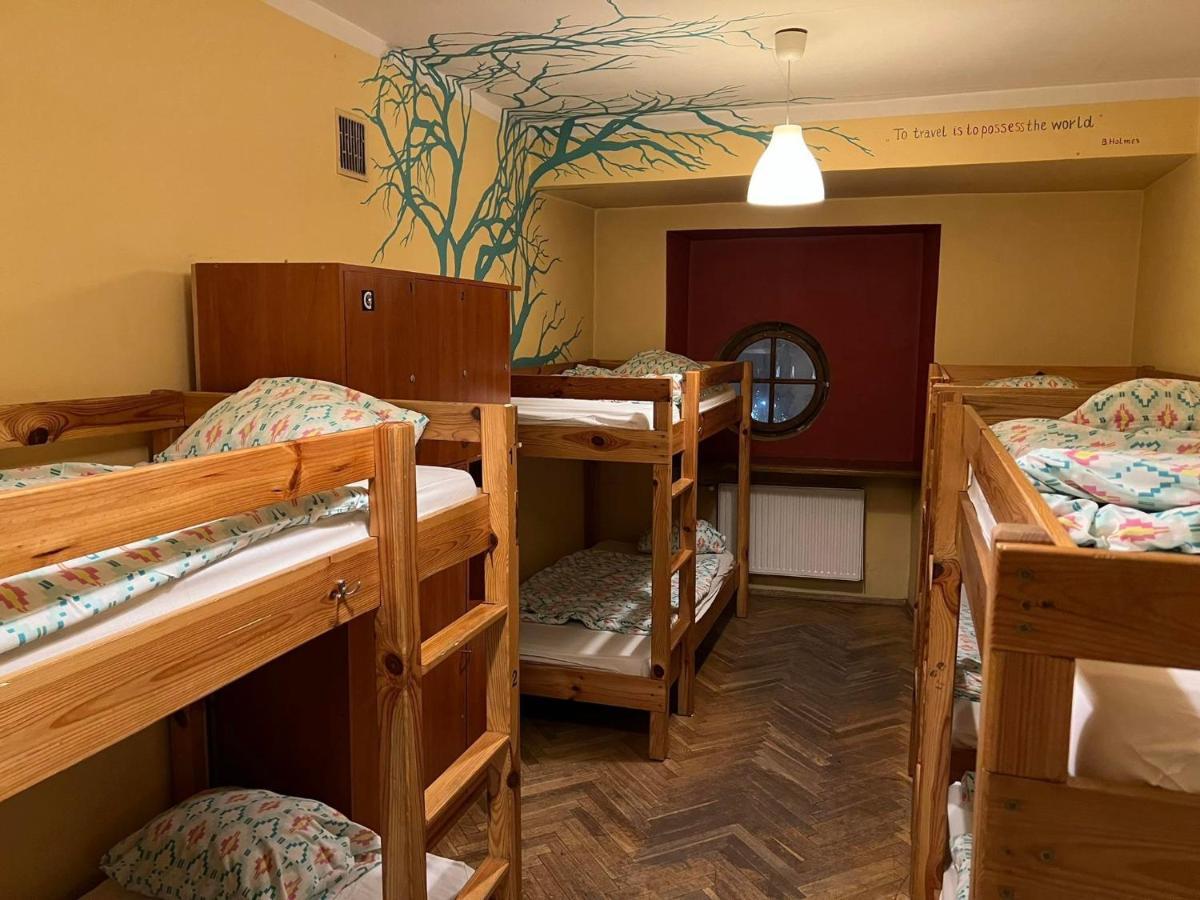 50 People Bis Apartment Krakau Buitenkant foto