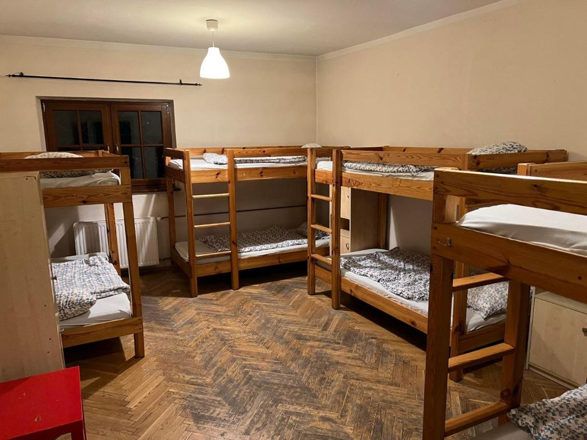 50 People Bis Apartment Krakau Buitenkant foto